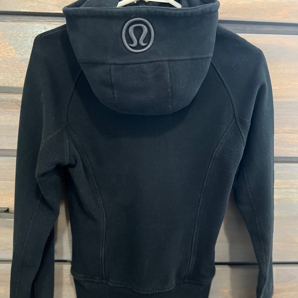 Lululemon sweater - Picture 2 of 4
